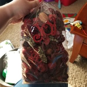 Christmas vase filler